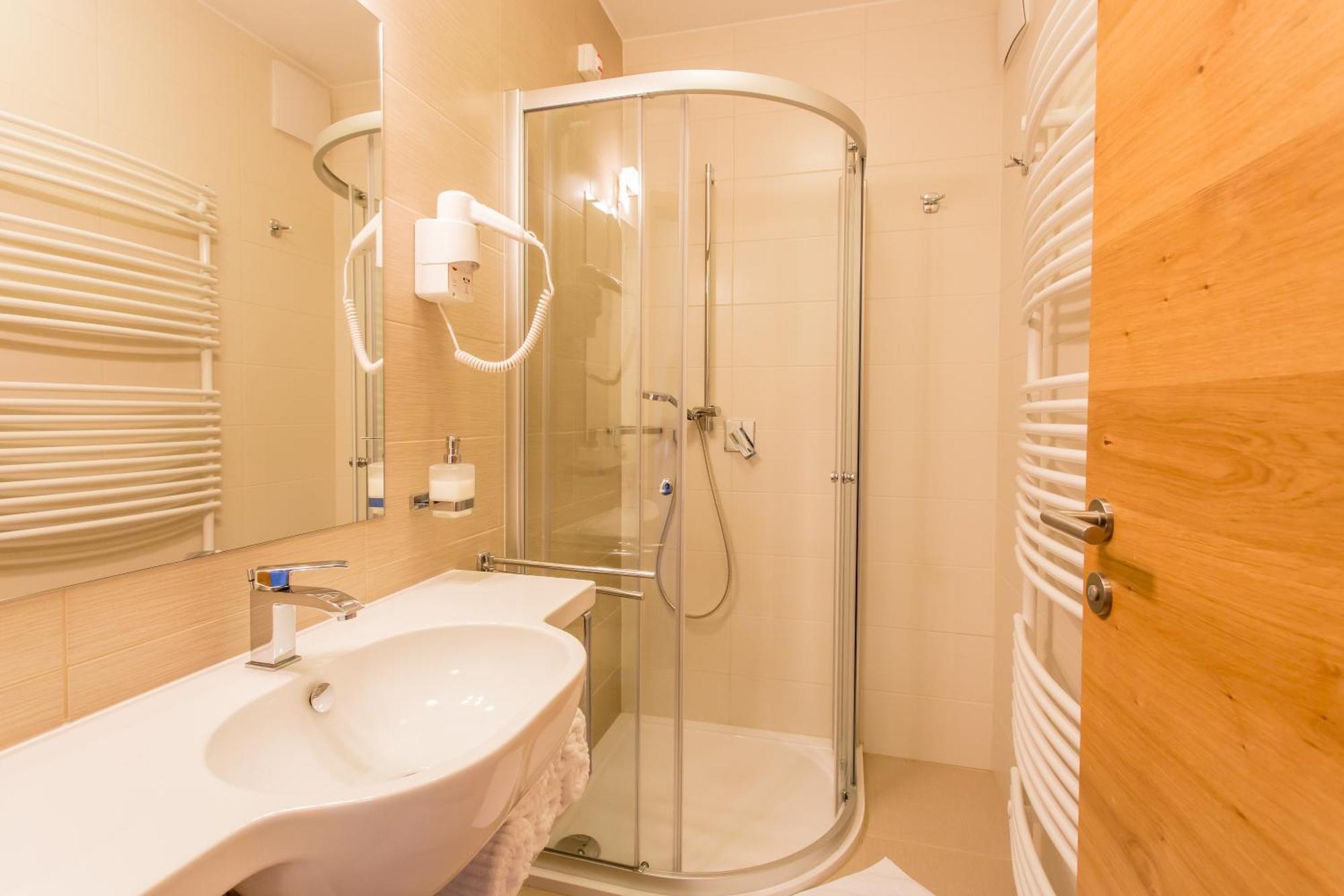 Lake Peak Apartments, Ribnisko Pohorje Ribnica na Pohorju ภายนอก รูปภาพ